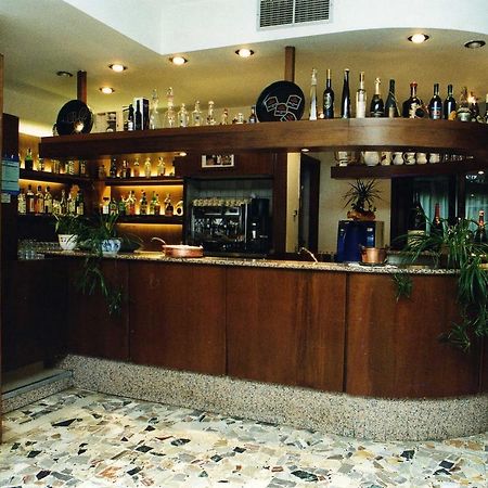 ホテルRistorante Primula Bianca ヴァルツィ エクステリア 写真