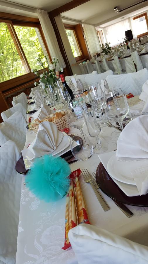 ホテルRistorante Primula Bianca ヴァルツィ エクステリア 写真