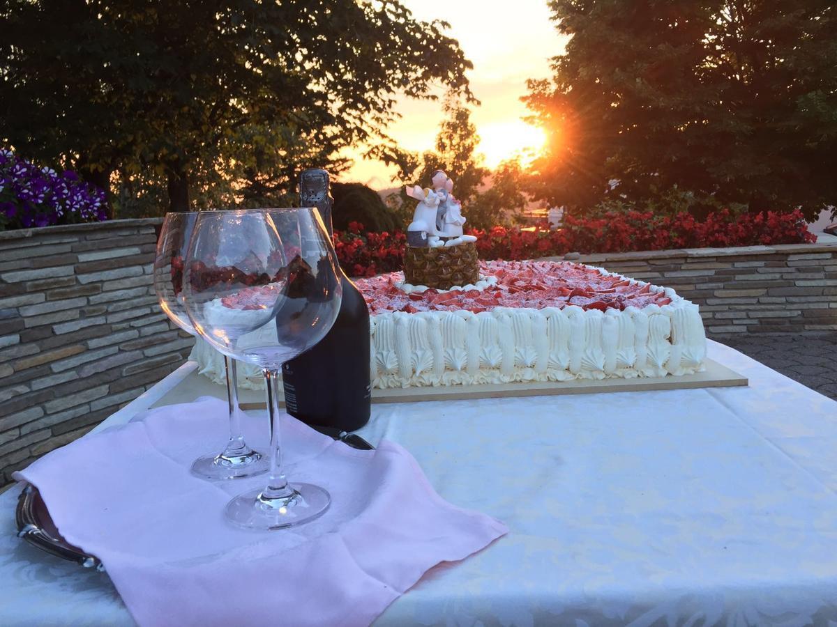 ホテルRistorante Primula Bianca ヴァルツィ エクステリア 写真
