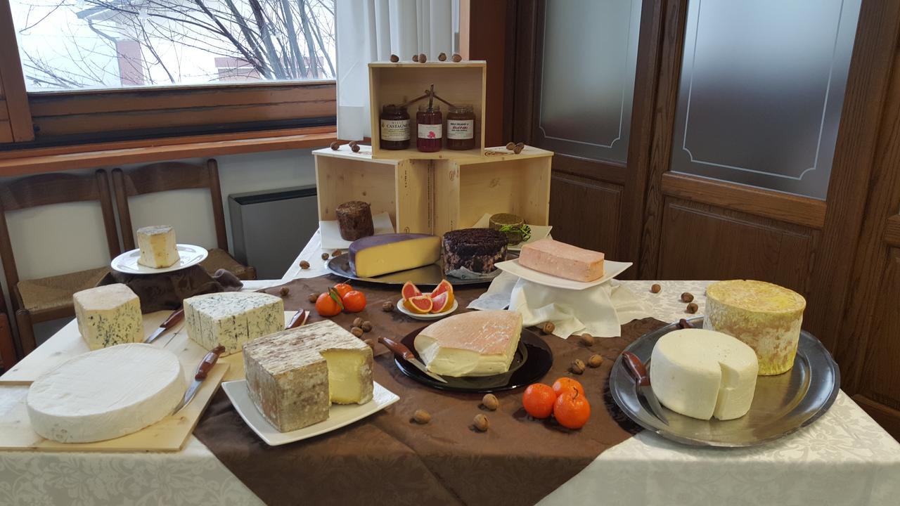 ホテルRistorante Primula Bianca ヴァルツィ エクステリア 写真